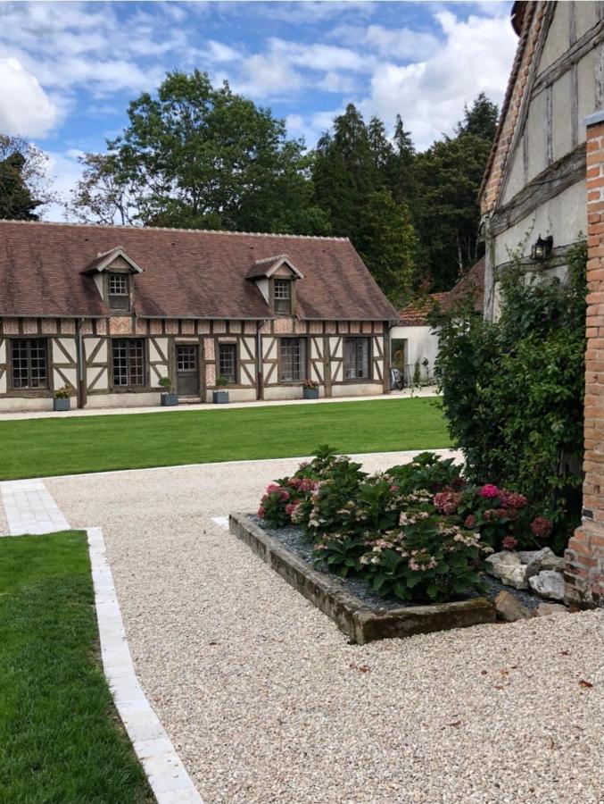 Bed and Breakfast Le pigeonnier de la Farge à Chaumont-sur-Tharonne Extérieur photo