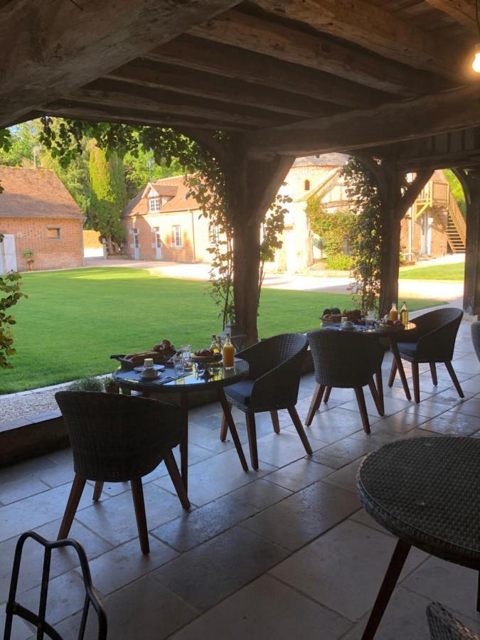 Bed and Breakfast Le pigeonnier de la Farge à Chaumont-sur-Tharonne Extérieur photo