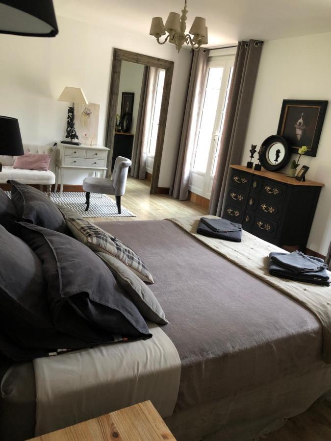 Bed and Breakfast Le pigeonnier de la Farge à Chaumont-sur-Tharonne Extérieur photo