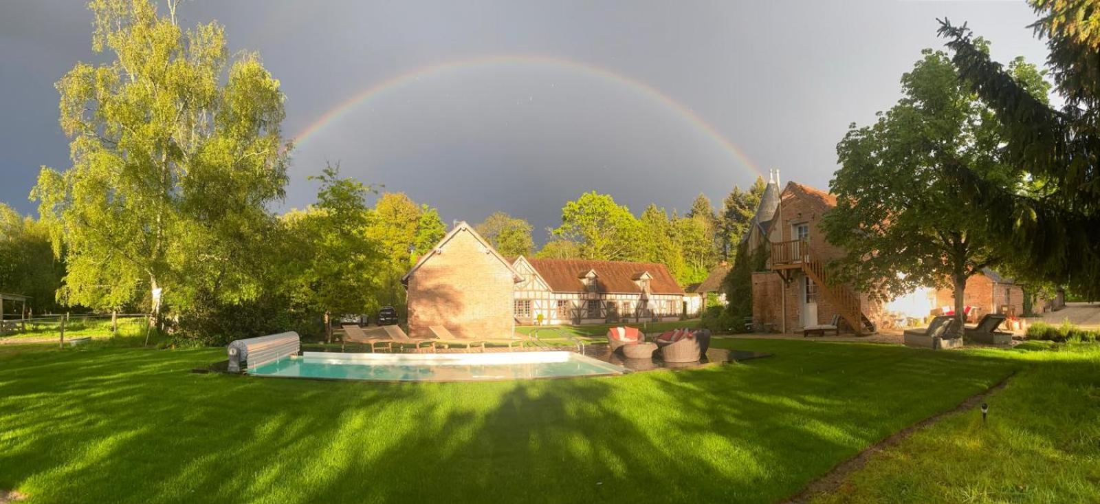 Bed and Breakfast Le pigeonnier de la Farge à Chaumont-sur-Tharonne Extérieur photo